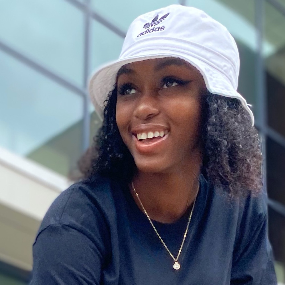 Meet your Posher, Kaila